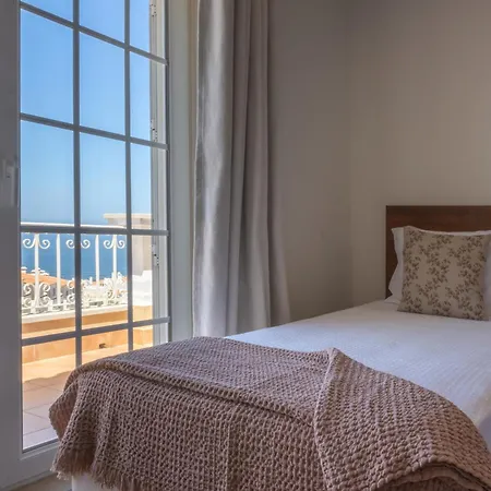 Martinho - Piscina E Vista Mar, By Hopstays *