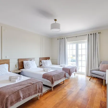 Grande Com Piscina Privada | * Ericeira
