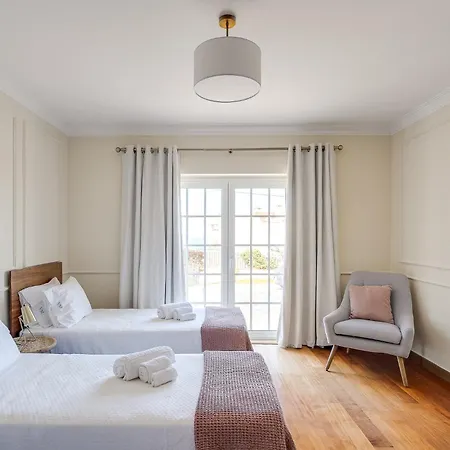 Martinho - Piscina E Vista Mar, By Hopstays Ericeira