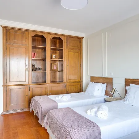 Villa Martinho - Piscina E Vista Mar, By Hopstays