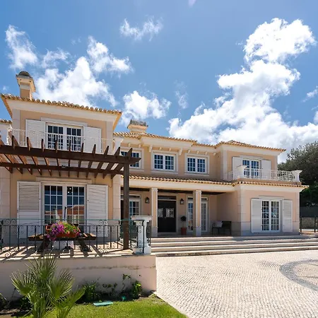 Martinho - Piscina E Vista Mar, By Hopstays *