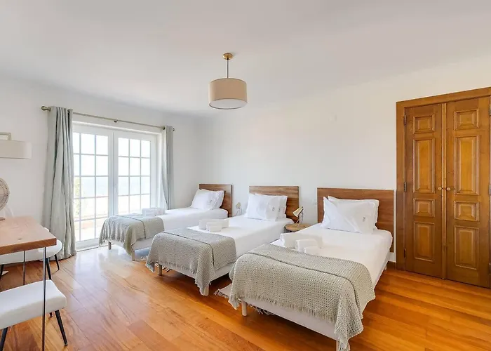 Grande Com Piscina Privada | *